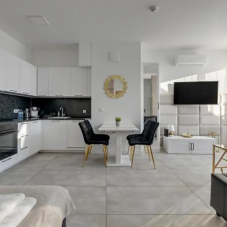 Granaria By Blue Mandarin